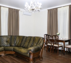 Апартаменты с 3 комнатами с красивым видом из окна в Golden Park