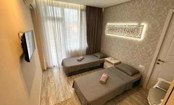 Двухместный номер Deluxe с балконом (2 отдельные кровати) в National+