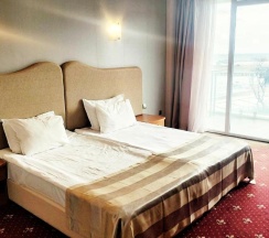 Двухместный номер Standard с балконом и с видом на море двуспальная кровать в Sirius Beach Hotel & SPA