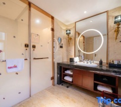 Номер Executive в Phoenix Hotel