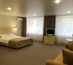 Номер полулюкс семейный в O`camp