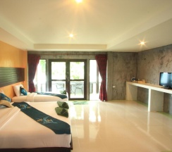 Трёхместный номер Standard в Tharathip Resort