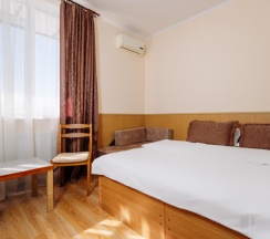 Стандарт  с двуспальной кроватью и видом на море до 5 гостей в Дельфин парк