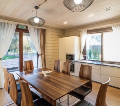 Коттедж с балконом в Литфонд