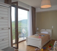 Семейные апартаменты с балконом и с красивым видом из окна в Diana Palace