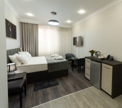 Двухместный номер Делюкс двуспальная кровать в Отель Downtown Suites Hotel Yerevan