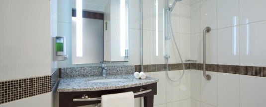 Номер стандарт с 1 двуспальной кроватью в Hampton by Hilton