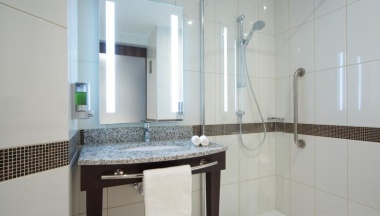 Номер стандарт с 1 двуспальной кроватью в Hampton by Hilton