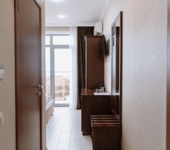 Двухместный номер Standard с балконом 2 отдельные кровати в Skybridge
