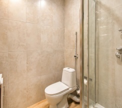 Трёхместная студия Comfort в Апартаменты Room-Room Кировский 1