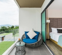 Двухместный номер Premier с видом на море двуспальная кровать в My Beach Resort Phuket