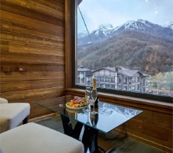 Эксклюзивный люкс с панорамным видом на горы в Wood House