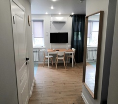Двухместный люкс с балконом (двуспальная кровать) в Luxury Studio Na Pushkina Flat
