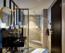 Двухместный номер Medium 2 отдельные кровати в 25hours Hotel Das Tour