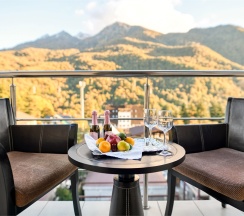 ДЕЛЮКС с балконом и видом на горы в Greek house viva hotels group