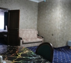 Двухкомнатный номер с кухней в Хан