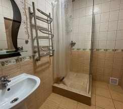 Стандартный пятиместный номер в Николаевский