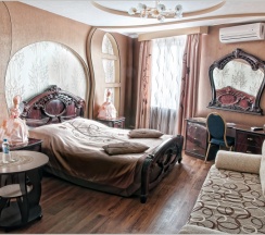 Полулюкс в Гостиный Дом