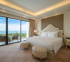 Двухместный люкс двуспальная кровать в Курортный отель Radisson Blu Resort Phu Quoc