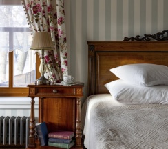 Двухместный люкс Супер двуспальная кровать в Пестово подворье