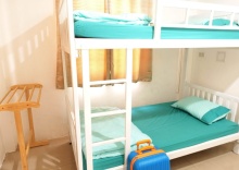 Одноместный номер Economy двухъярусная кровать и односпальная кровать в 1Sabai Hostel