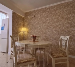 Семейные апартаменты с балконом в Апартаменты VIP квартиры на Московской by Sutki26