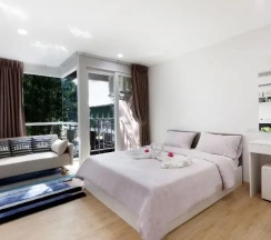 Номер Standard в Ozone Condotel Kata Beach