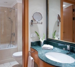 Люкс Royal Executive с балконом в Hotel Aria
