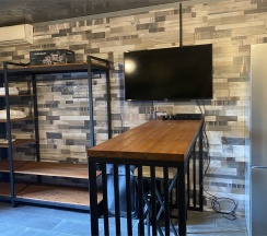 Номер студио двухместный с видом на бассейн без балкона в Брют