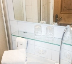 Апартаменты в Marys Landhotel by we rent