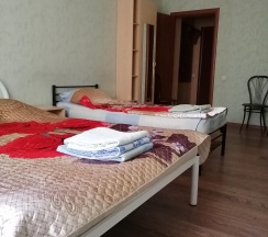 Номер стандарт с 1 односпальной и 1 двуспальной кроватью в Eurolux