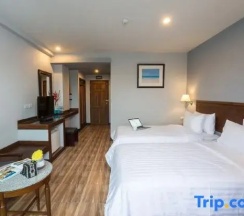 Двухместный номер Superior с видом на бассейн двуспальная кровать в Savotel