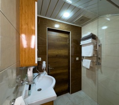 Трёхместный номер Супериор Плюс c 1 комнатой с балконом и с красивым видом из окна в Aimara