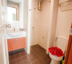 Двухместный номер Deluxe двуспальная кровать в Kata Blue Sea Resort