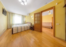 "Green Apartment", 4к квартира ул.Воровского, 36б , ID 74-093 в "ИннХоум Апартаменты"