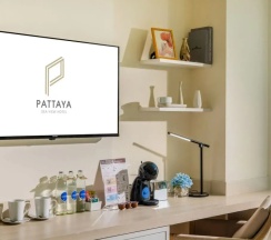 Трёхместный семейный люкс с видом на океан в Pattaya Sea View Hotel