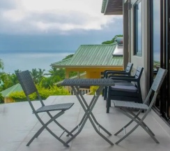 Апартаменты Deluxe c 1 комнатой с балконом в East Horizon Self-Catering