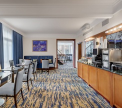 Президентский Люкс с доступом в представительскую гостиную в Сафмар Грандъ