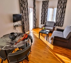 Апартаменты c 1 комнатой с балконом и с видом на море в Apartmani Nica