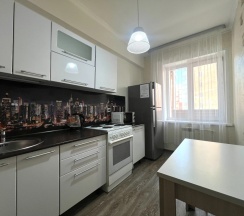 Четырёхместные апартаменты Standard с балконом и с красивым видом из окна в Verona