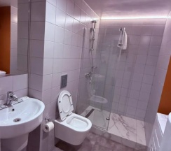 Апартаменты с 3 комнатами в Квартал