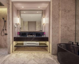 Двухместный люкс Governor двуспальная кровать в Fairmont Singapore