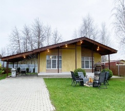 Коттедж в Аристократ