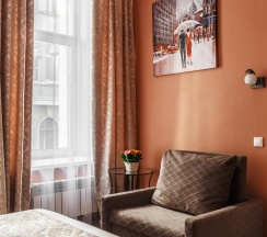 Номер стандарт с 1 двуспальной кроватью и креслом-кроватью в Florinn hotel