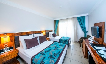 Трёхместный номер Standard в Xperia Grand Bali Hotel - All Inclusive