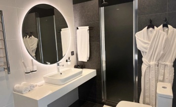 Люкс с видом на город в Garden Hotel & SPA