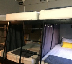 Кровать в общем номере (женский номер) в Beehive Phuket Old Town - Hostel