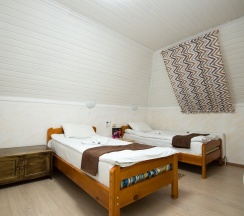 Четырёхместный номер Standard с красивым видом из окна в Пикник