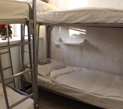 Кровать в общем номере в Head Hostel