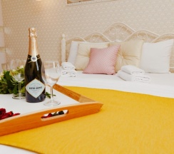 Designer room "Romance" в Melton Hotel